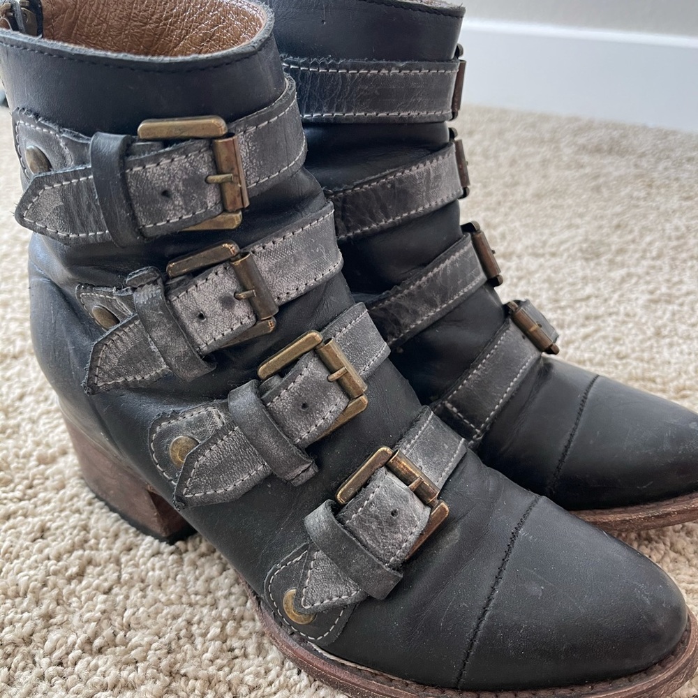 FREEBIRD Sloan Black buckle boots